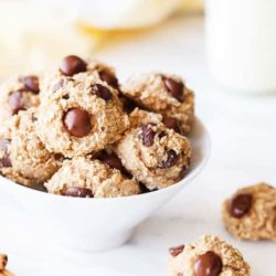 banana oatmeal cookies with chocolate chips gluten free