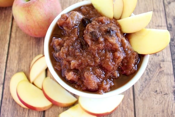 Slow-Cooker Applesauce from Carrie on Vegan | www.carrieonvegan.com