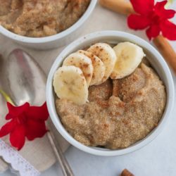 instant pot amaranth breakfast in a white bowl