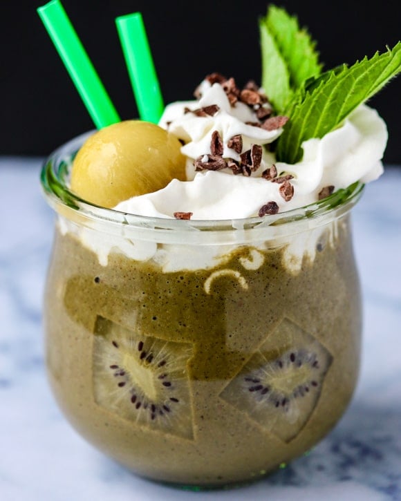 Chocolate Mint Smoothie (DairyFree) Clean Eating Kitchen