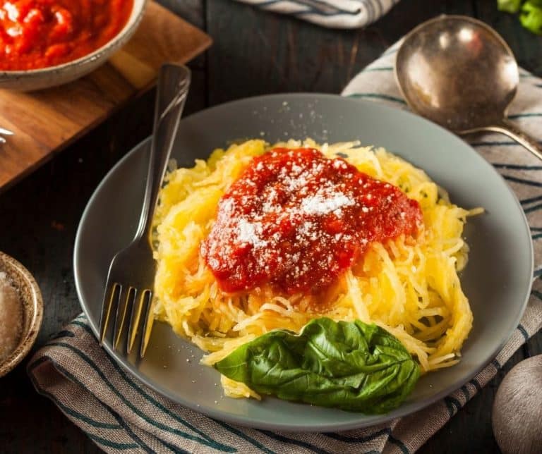 spaghetti squash with marinara sauce and cheese