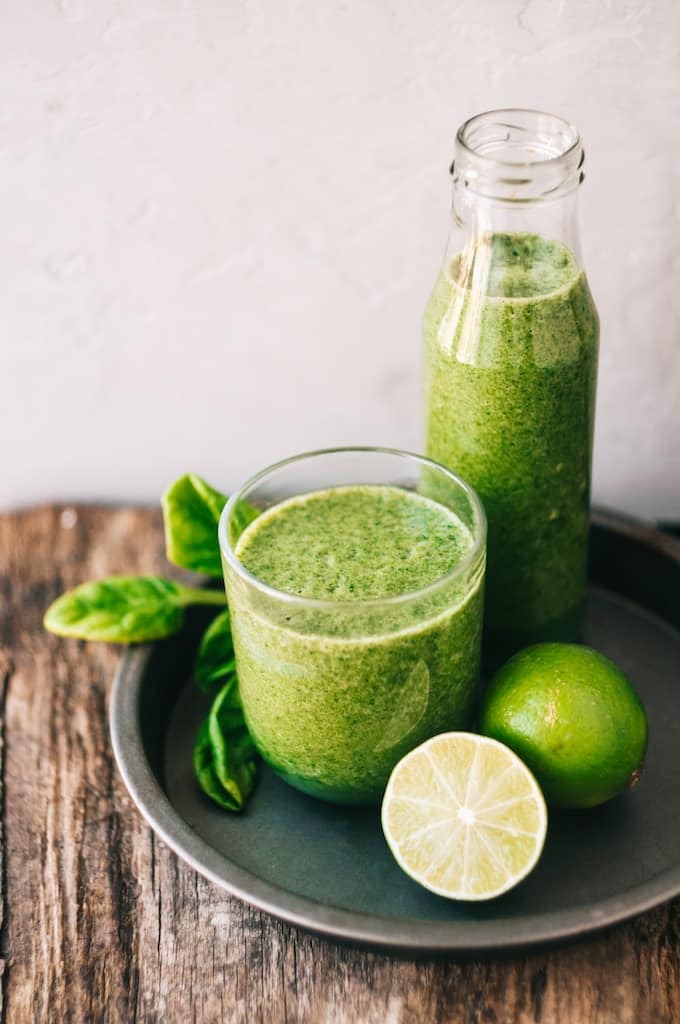 healthy green smoothie.