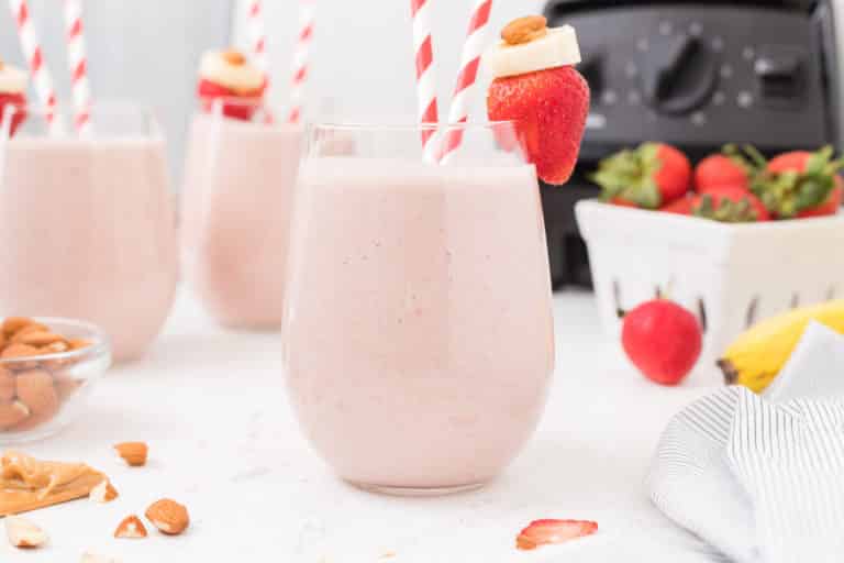 strawberry banana oat smoothie in a glass