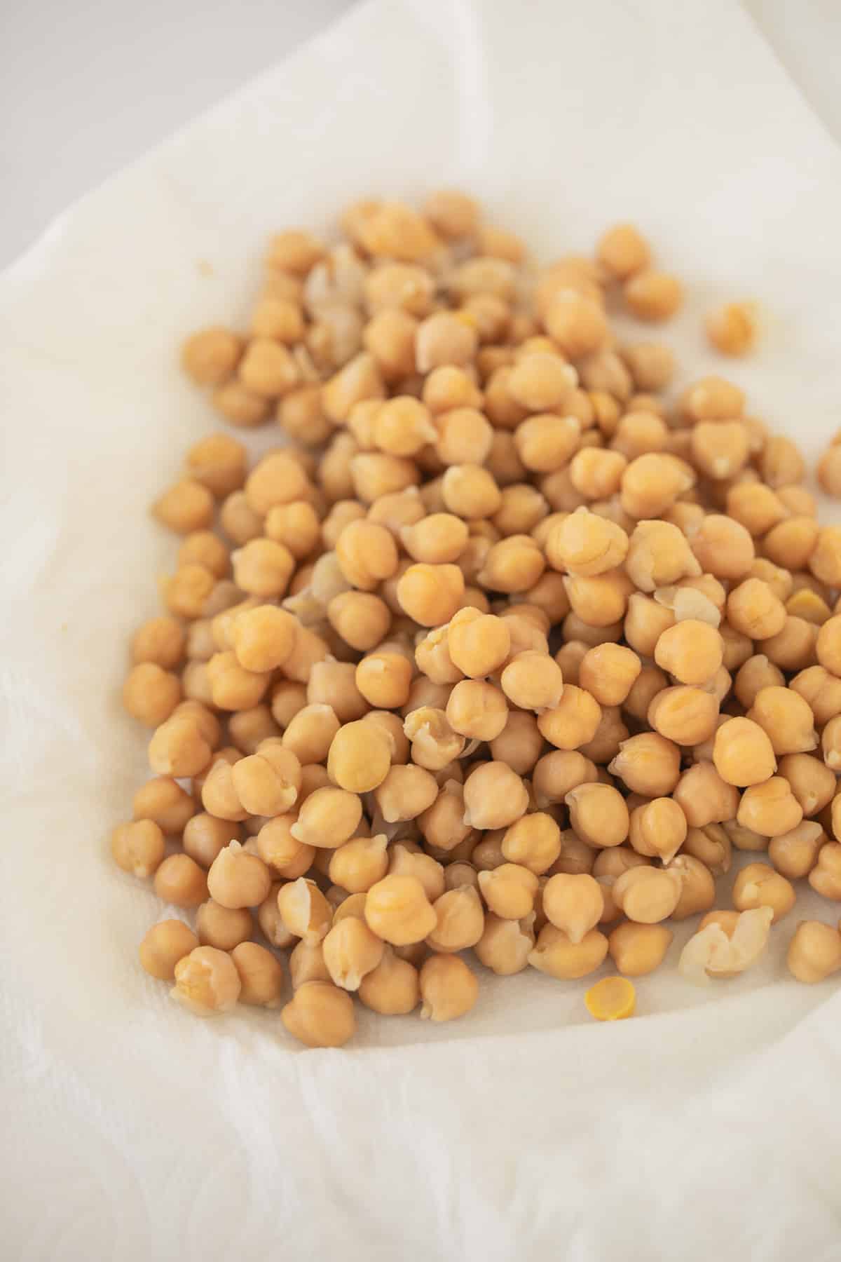 rinsed chickpeas on a towel