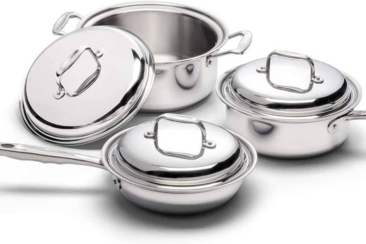 https://www.cleaneatingkitchen.com/wp-content/uploads/2020/12/360-cookware-on-tabletop.jpg