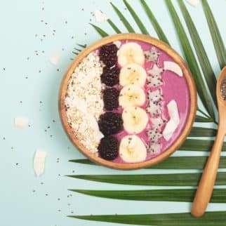 smoothie bowl with sliced bananas