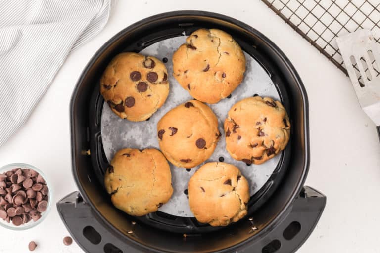 air fryer chocolate chip cookies