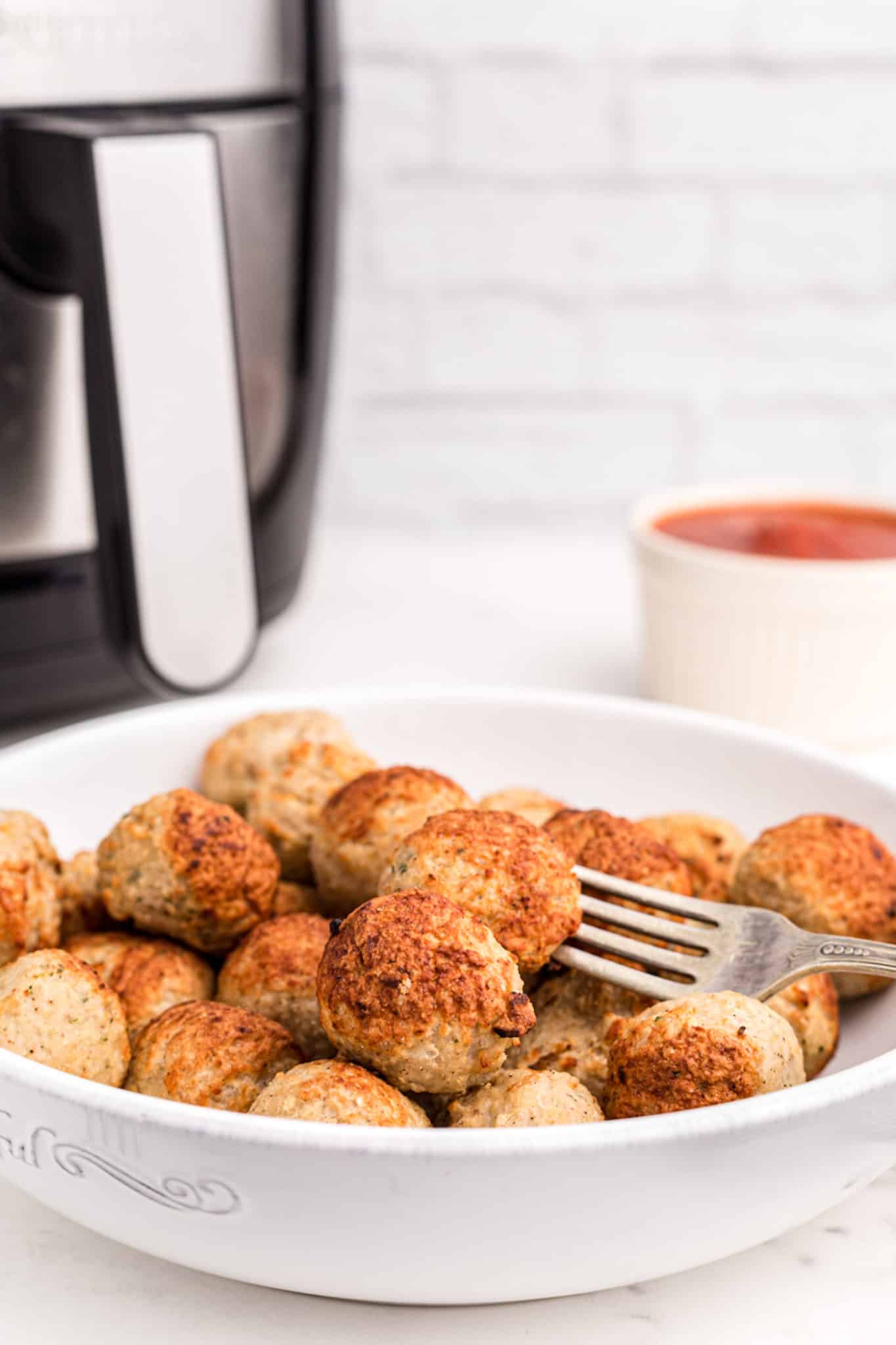 cooked meatballs