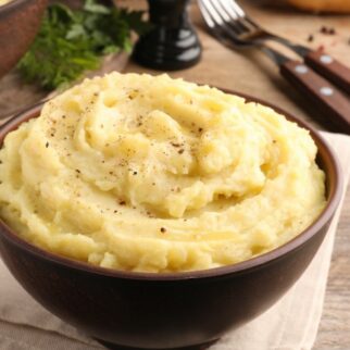 bowl of instant pot mashed potatoes.
