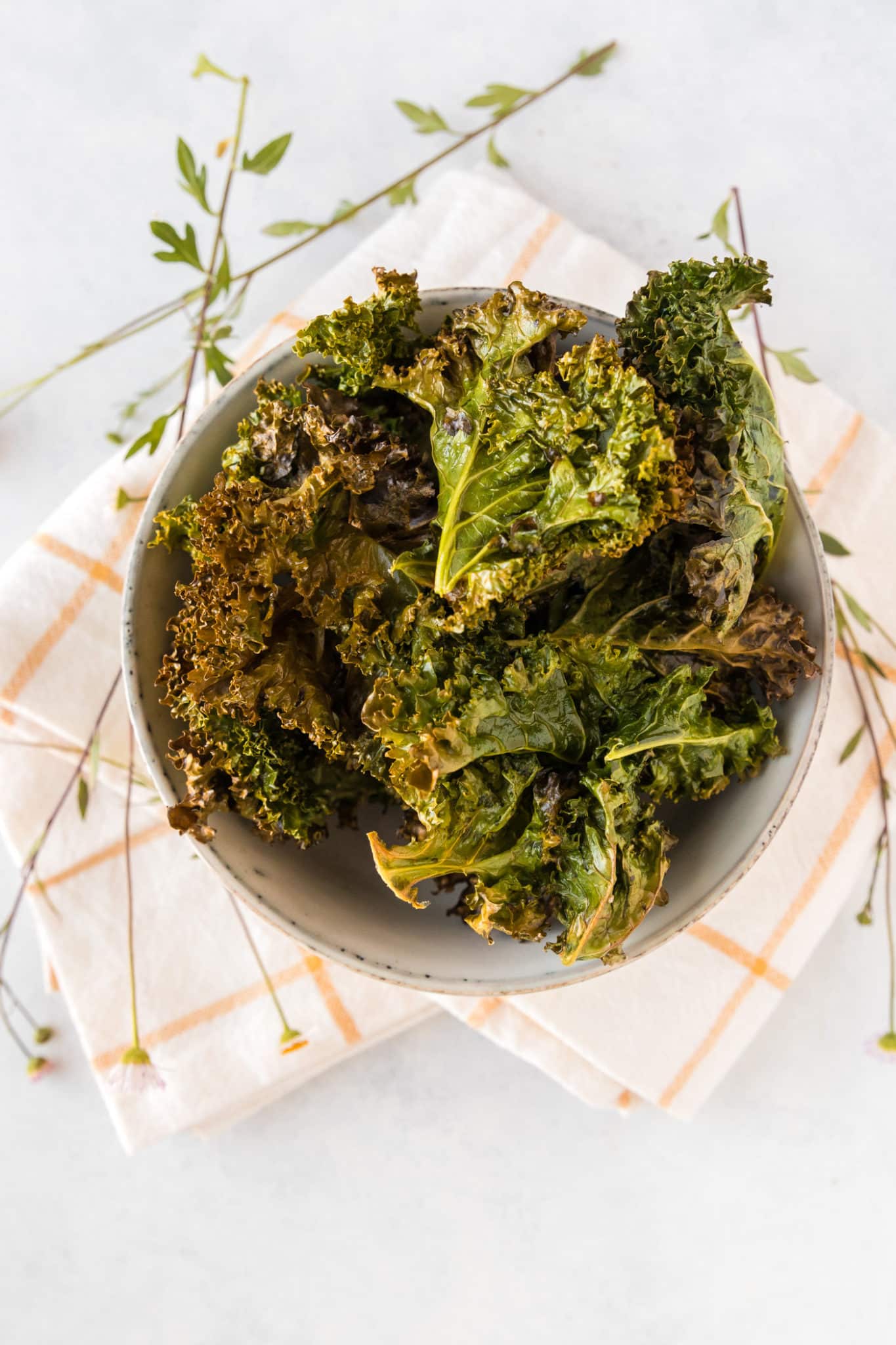 bowl of cooked kale chips