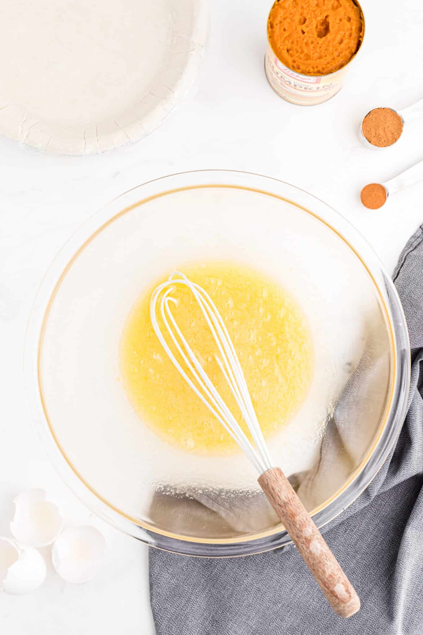 ingredients for pumpkin pie filling.