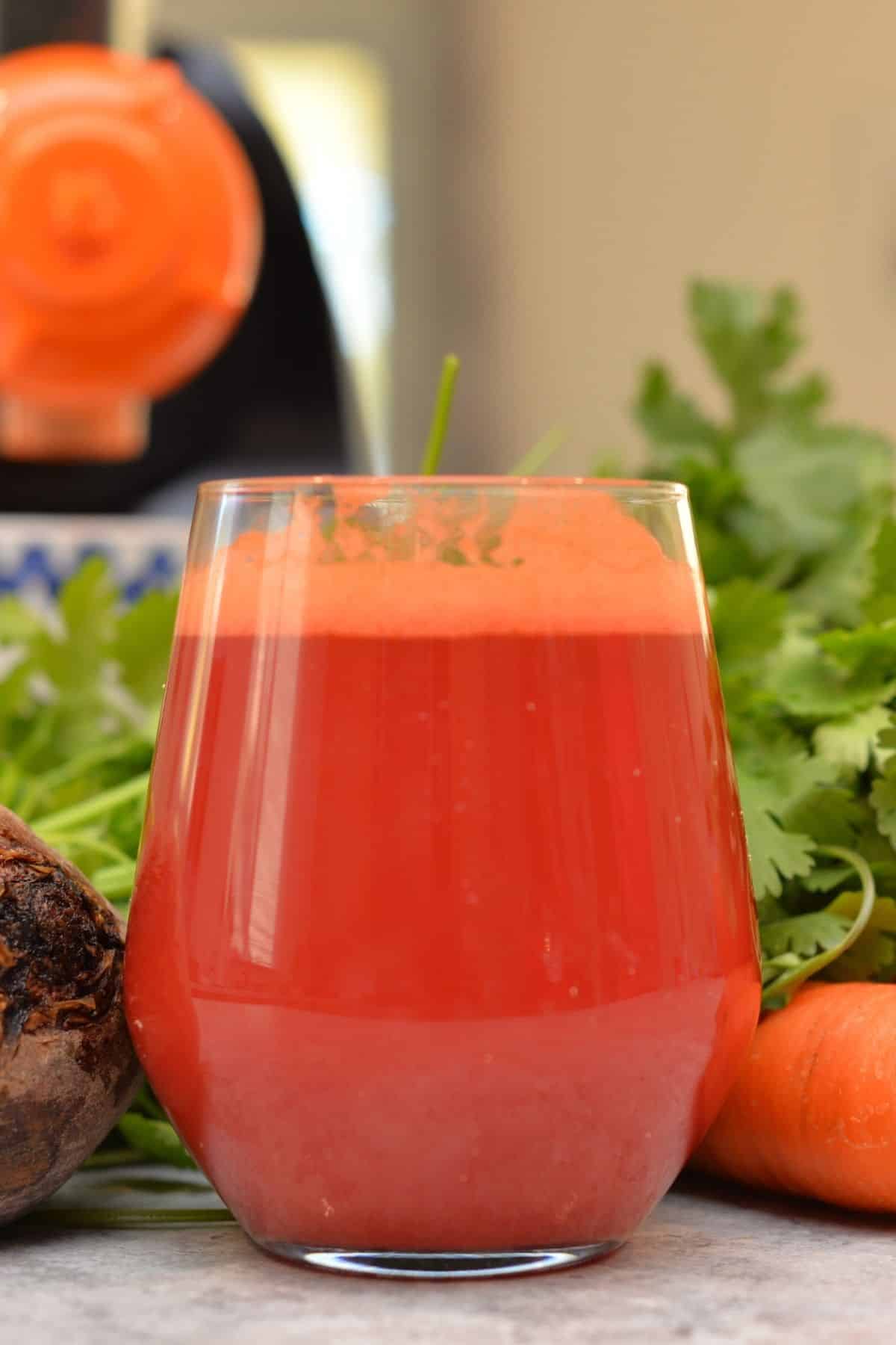 Juicing with a Ninja Blender {grapefruit-apple-carrot juice}