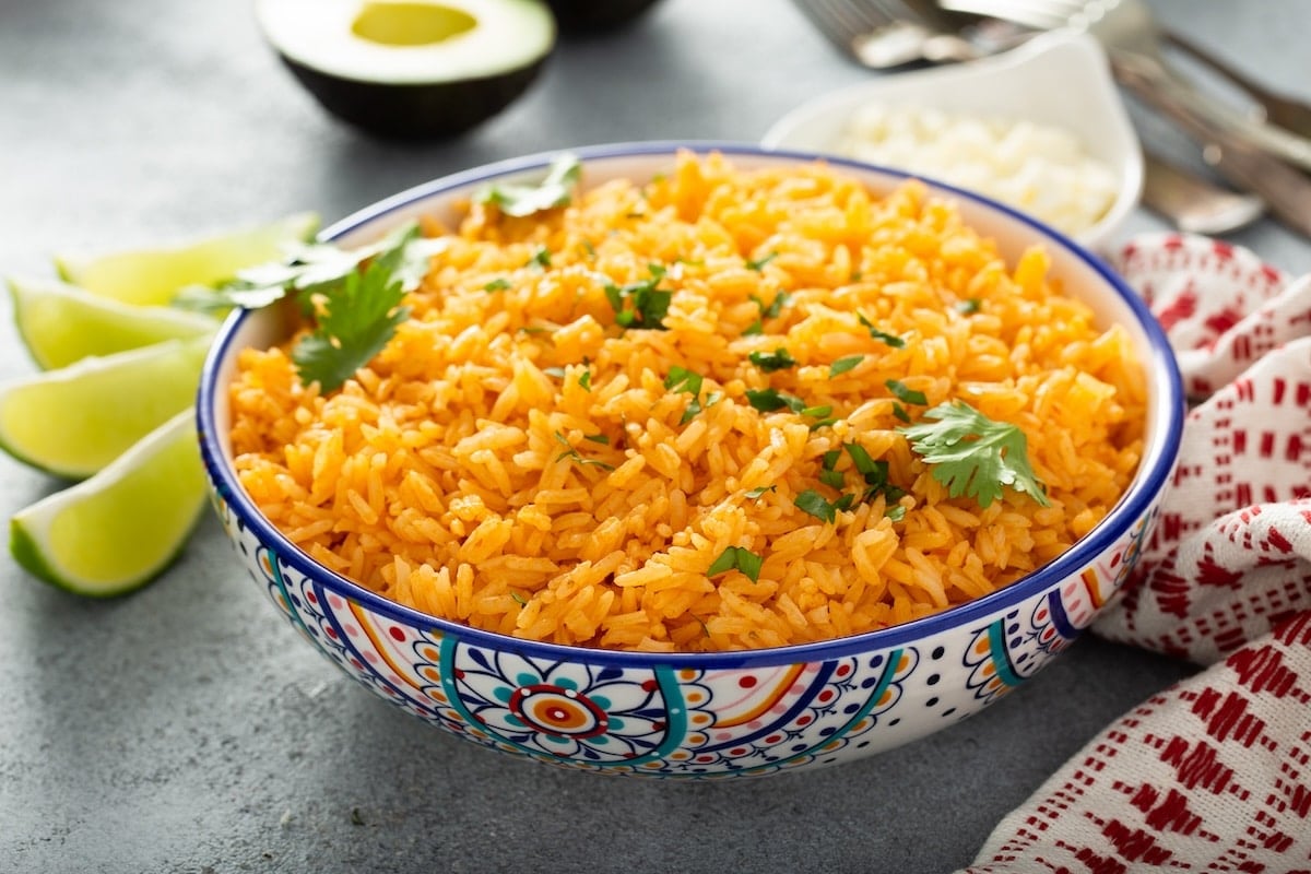 https://www.cleaneatingkitchen.com/wp-content/uploads/2022/05/instant-pot-spanish-rice.jpg