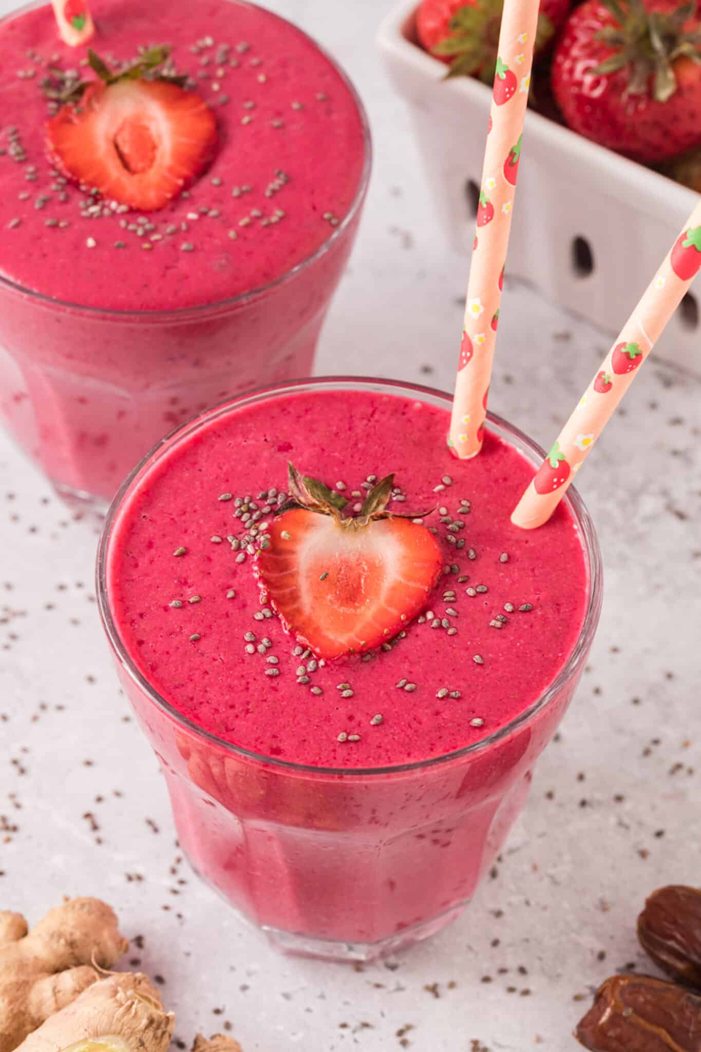 25+ Ready-to-Blend, Delicious Smoothies