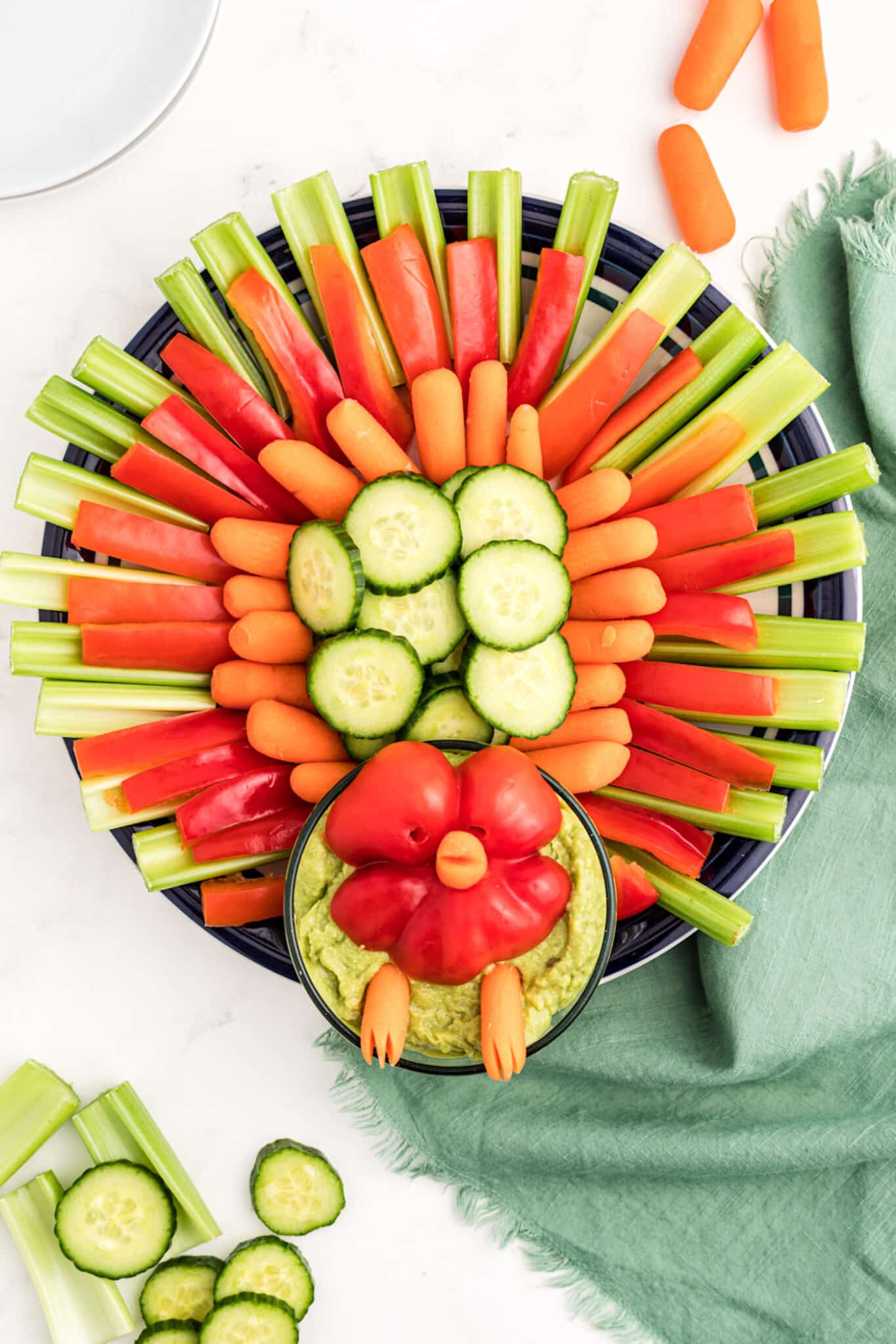 thanksgiving vegetable tray in shape of turkey.