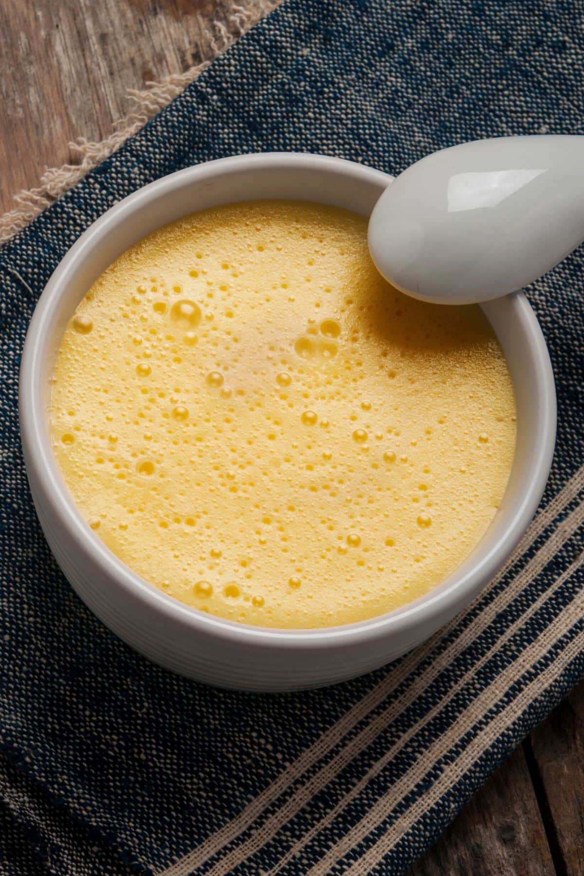 banana pudding in bowl.