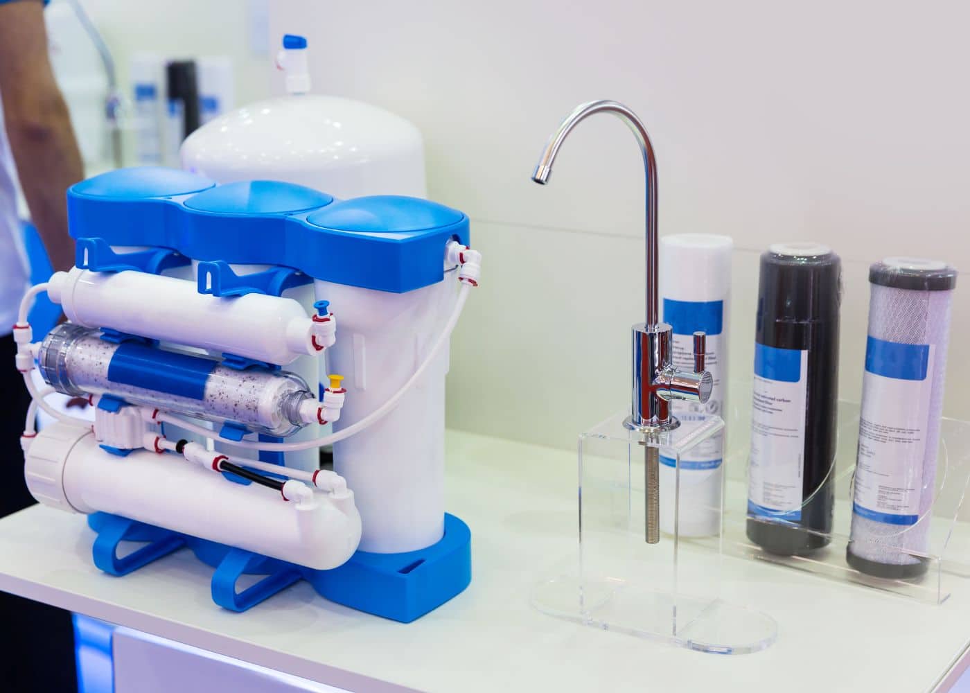 Is Reverse Osmosis Water Good for You (Pros and Cons)?