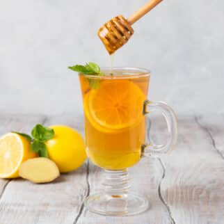 lemon honey tea in glass