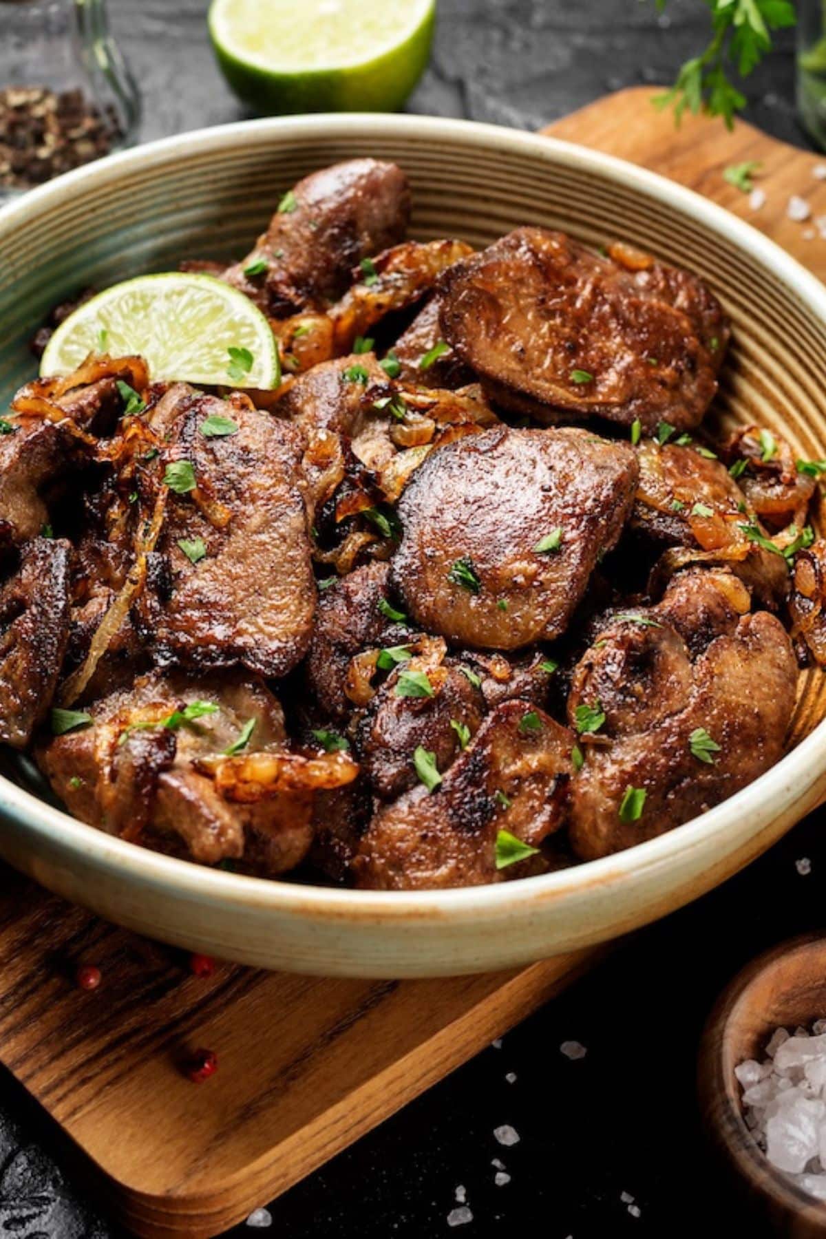a bowl of cooked chicken liver.